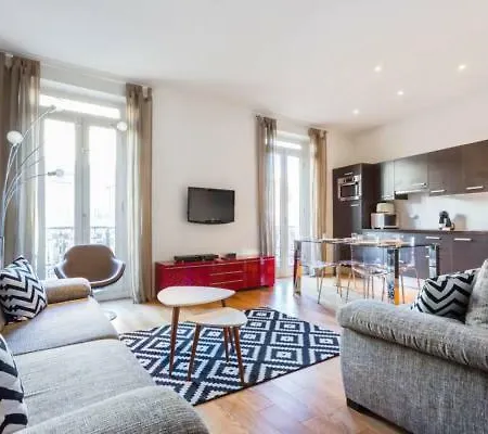 Cmg Champs Elysees Parigi